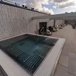 Sky Pool Escape Luxury In Center Lägenhet *