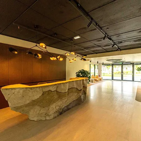 Sky Pool Escape Luxury In Center