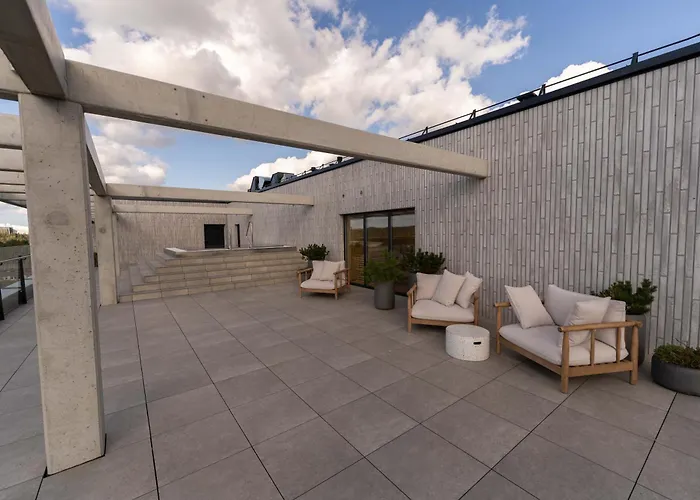 Sky Pool Escape Luxury In Center Apartment